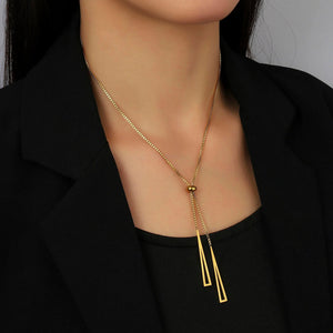 The Elara Drop Everyday Necklace